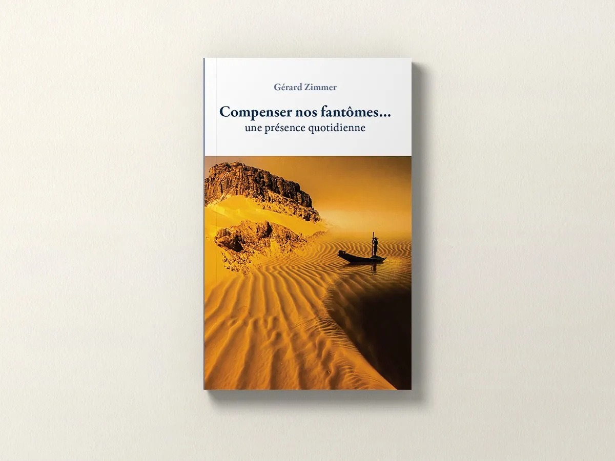 Couverture de Compenser nos fantômes : un bateau sur des dunes dorées