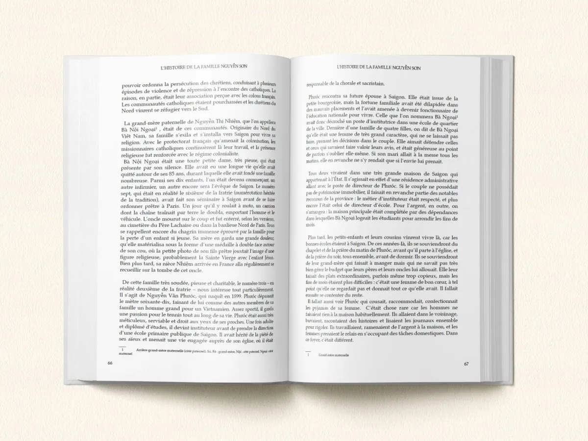 Le Récit&nbsp;: double page du livre Les Simples